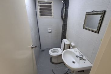 Calisa M Residence Puchong Mas Partly Furnished 3 Bedrooms Condo