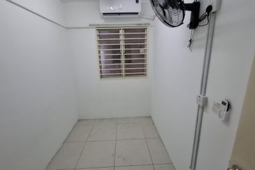 Calisa M Residence Puchong Mas Partly Furnished 3 Bedrooms Condo