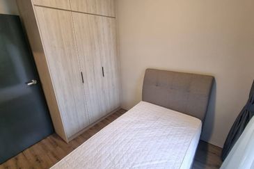 Henna Residence @ The Quartz