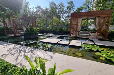 Henna Residence @ The Quartz