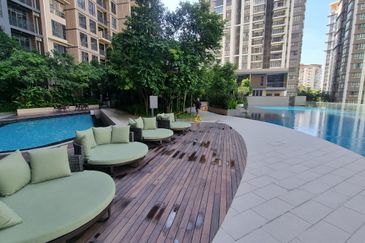 Henna Residence @ The Quartz