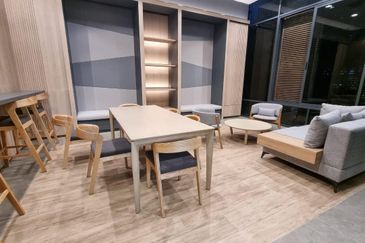 Henna Residence @ The Quartz