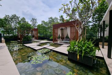 Henna Residence @ The Quartz