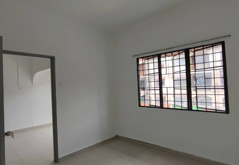 Pandan Jaya Shop Apartment For Sale near LRT