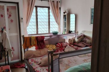 Double Storey House For Sale @ Taman SB Indah, Seri Kembangan, Selangor