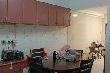 Double Storey House For Sale @ Taman SB Indah, Seri Kembangan, Selangor