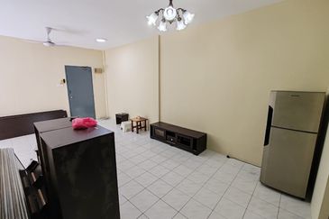 Apartment Indah, Damansara Damai