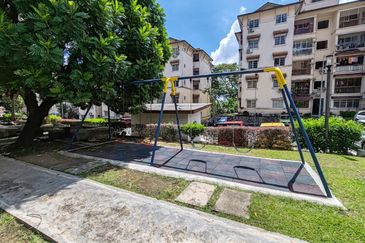 Apartment Indah, Damansara Damai