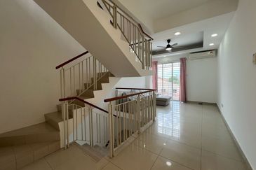 Kampung Sungai Kayu Ara