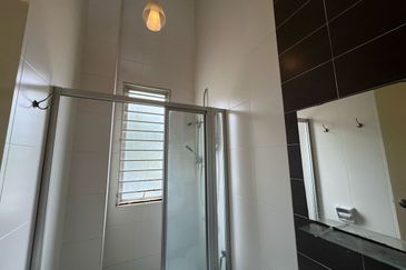 Kampung Sungai Kayu Ara