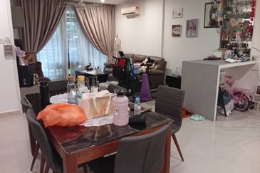 Bungaraya Kondominium, Saujana Subang