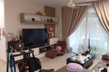 Bungaraya Kondominium, Saujana Subang