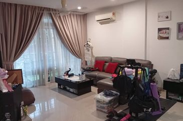 Bungaraya Kondominium, Saujana Subang