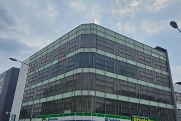 The Trillium @Lake Fields