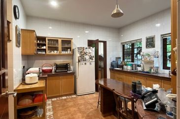 RESORT STYLE LIVING BUNGALOW FOR SALE @ SERI PETALING, KUALA LUMPUR