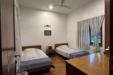 RESORT STYLE LIVING BUNGALOW FOR SALE @ SERI PETALING, KUALA LUMPUR