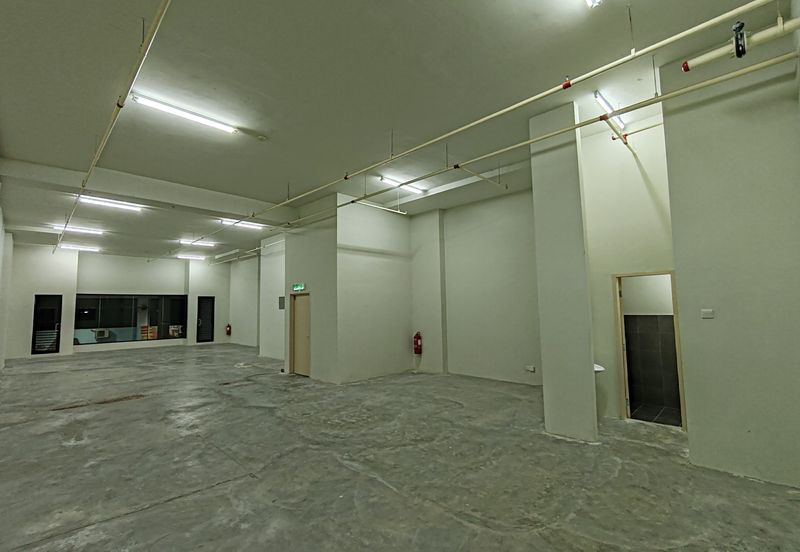 Majestic Maxim 1st floor Shop For Rent