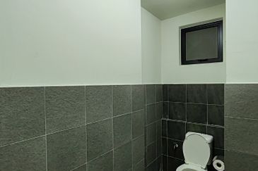 Majestic Maxim 1st floor Shop For Rent