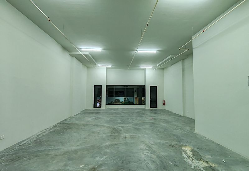 Majestic Maxim 1st floor Shop For Rent