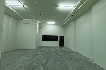 Majestic Maxim 1st floor Shop For Rent