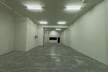 Majestic Maxim 1st floor Shop For Rent