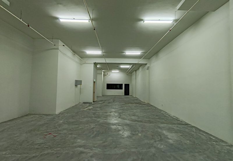 Majestic Maxim 1st floor Shop For Rent