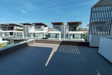 Broadleaf Residences, Hometree