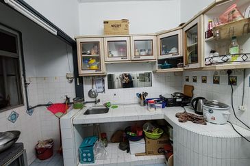 Ayers & Astaria Condominium