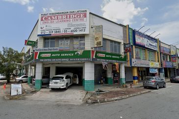 Pusat Perniagaan Adenium 4 adjoining shoplot with Hotel Business For Sale