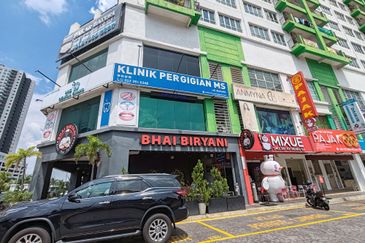 Parklane OUG Service Apartment