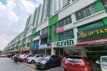 Parklane OUG Service Apartment