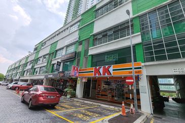 Parklane OUG Service Apartment