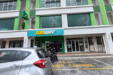 Parklane OUG Service Apartment