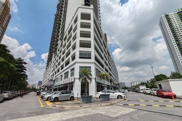 Parklane OUG Service Apartment