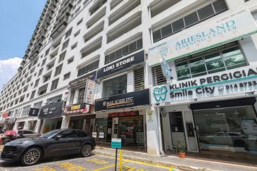 Parklane OUG Service Apartment