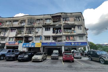 Cahaya Apartment at Taman Cahaya Ampang For Sale with Tenancy ROI 6%