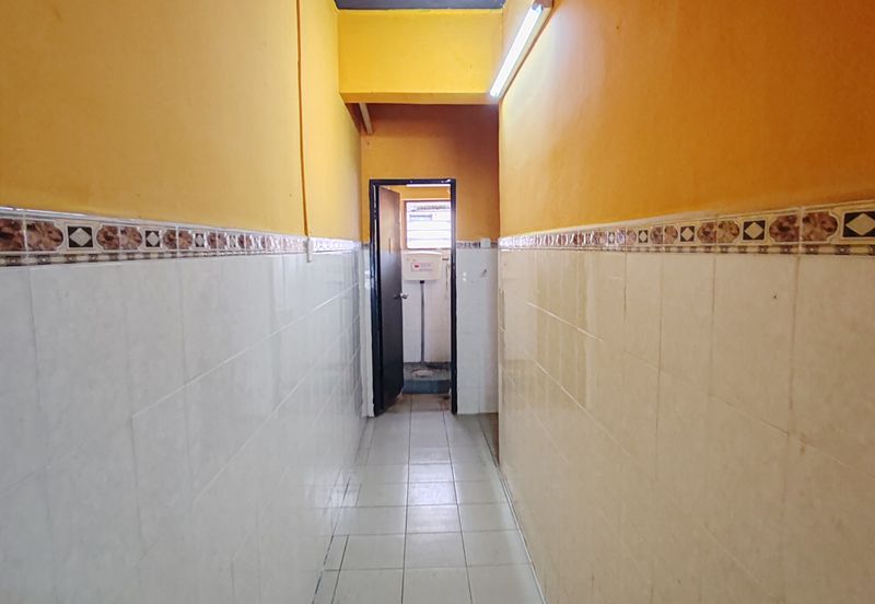 Bukit Sentosa Jalan Bunga Kertas Shop For Rent