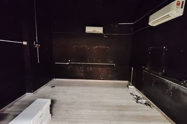 Majestic Maxim Limited Prime Commercial Retail Lot For Rent