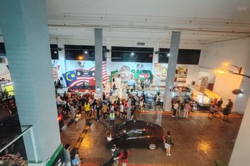 Majestic Maxim Limited Prime Commercial Retail Lot For Rent