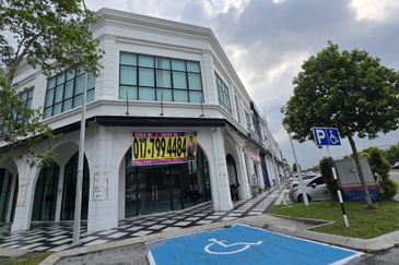 Ivoris @ Eco Majestic