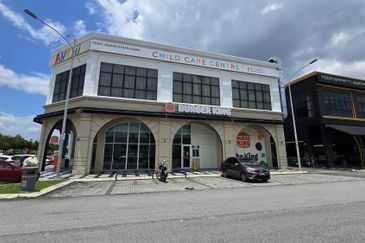 Ivoris @ Eco Majestic