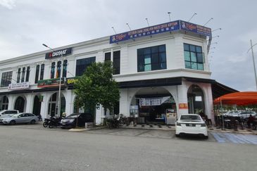 Ivoris @ Eco Majestic