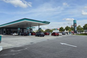 Ivoris @ Eco Majestic