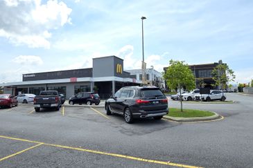 Ivoris @ Eco Majestic