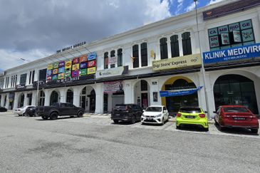 Ivoris @ Eco Majestic