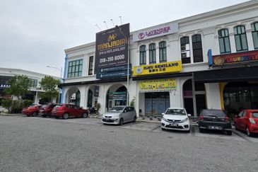 Ivoris @ Eco Majestic