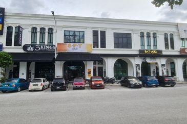 Ivoris @ Eco Majestic