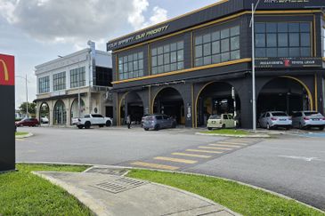 Ivoris @ Eco Majestic