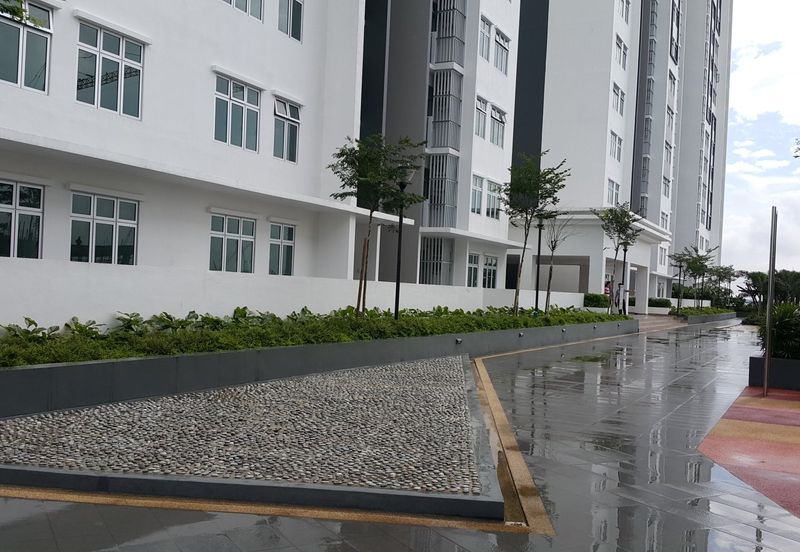 The Caspian @ Meridin Bayvue