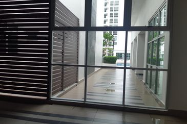 The Caspian @ Meridin Bayvue